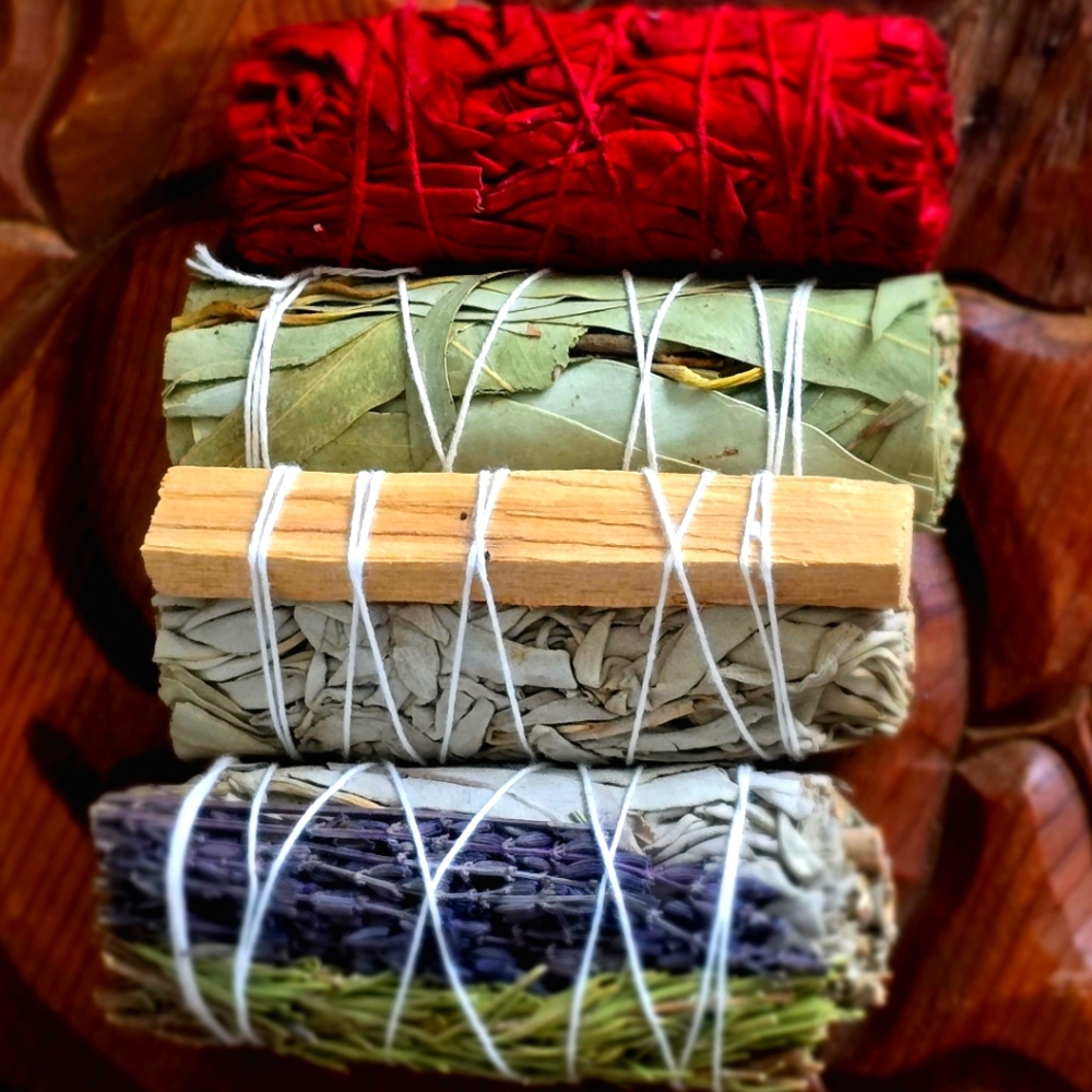 4- Smudge Sticks, White,Dragons Blood, Eucalyptus, Palo Santo, Rosemary Lavender